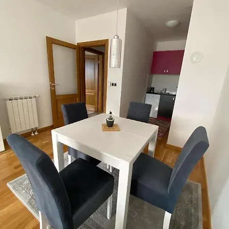 Aurora Bulevar * Sarajevo