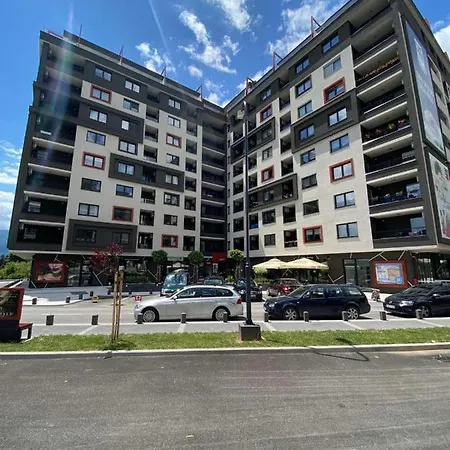 Aurora Bulevar Apartment