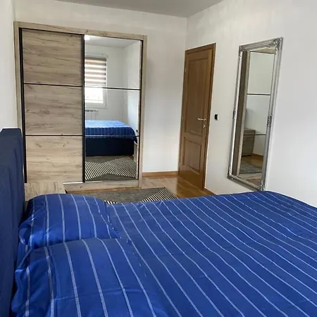 Aurora Bulevar Apartment *
