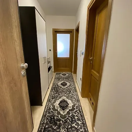 Aurora Bulevar Apartment *