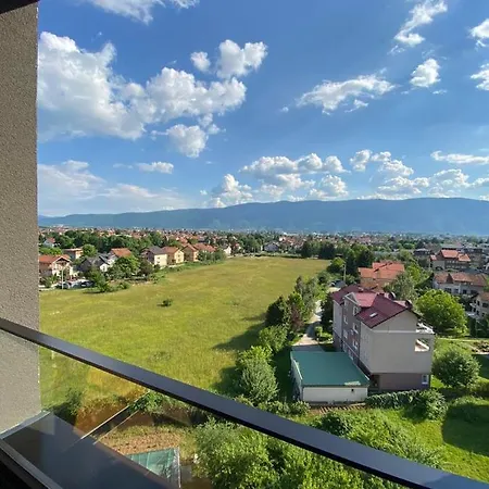 Aurora Bulevar Apartment