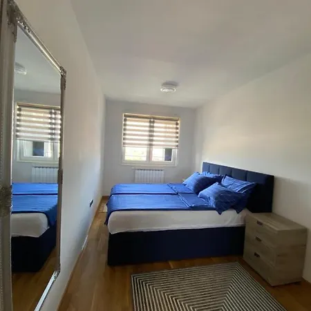 Apartment Aurora Bulevar *